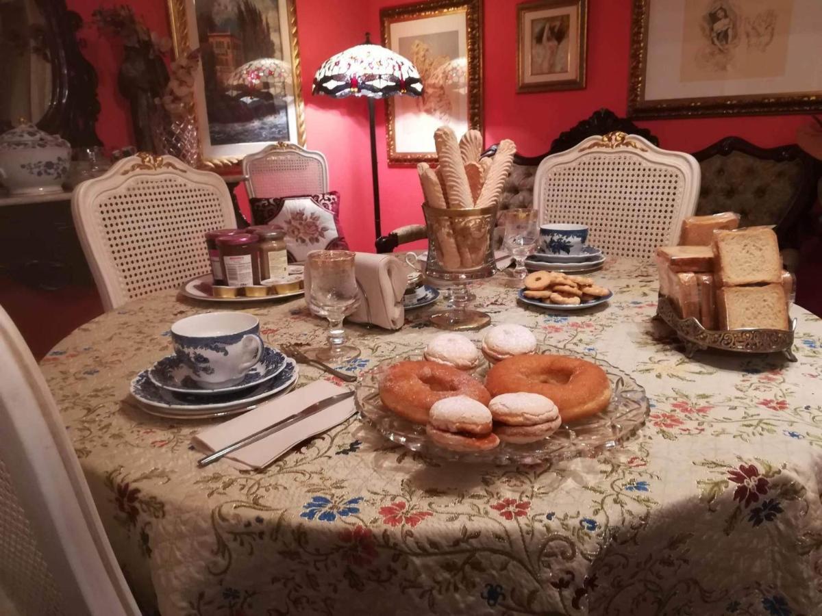 Bed and Breakfast Domus Aurea Ористано Екстер'єр фото